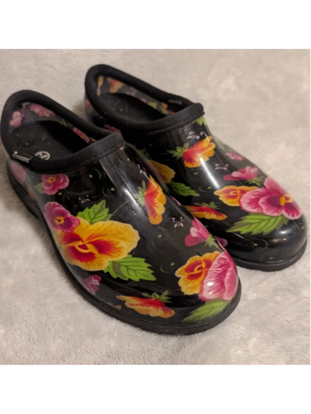 Sloggers Black Floral Clogs Rain Garden Shoes US Women's Size 8 B277